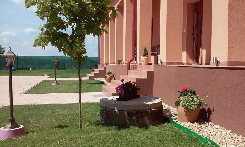 Vila Mária Rapovce Exterior foto
